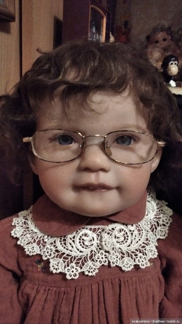 С Новым годом! И моя новая переделка куклы (фото 4)