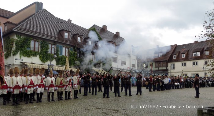 Наряды для кукол в стиле баварского народного костюма. Игровые куклы Käthe Kruse. Minouche