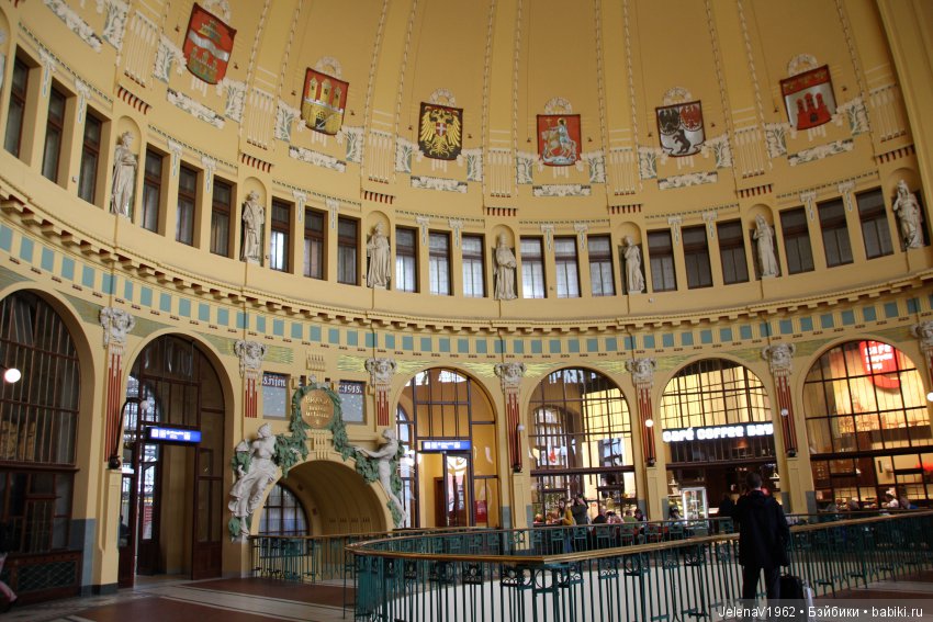 Весенняя Прага счастливыми глазами Вихтелей. Коллекционные куклы Rosemarie Müller, Schildkröt