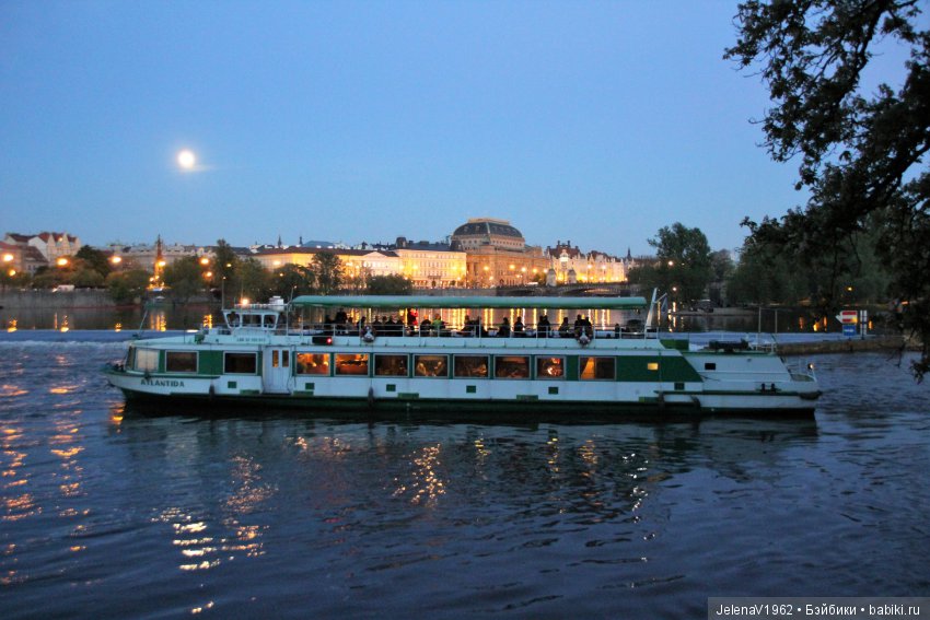 Весенняя Прага счастливыми глазами Вихтелей. Коллекционные куклы Rosemarie Müller, Schildkröt