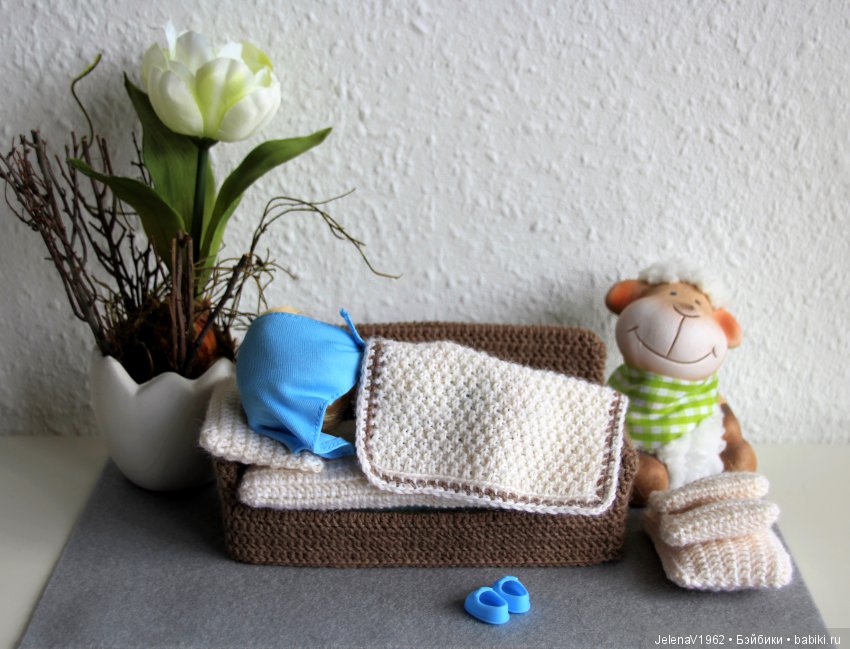 Вязаный диванчик для Маши. МК. Машкины сны