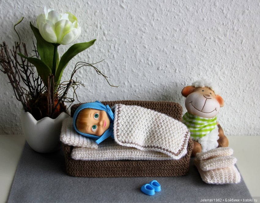 Вязаный диванчик для Маши. МК. Машкины сны