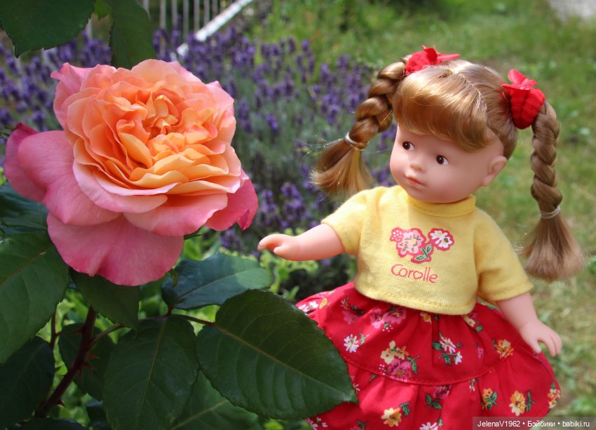 Лета много не бывает. И снова мини Королинки. Одежда своими руками