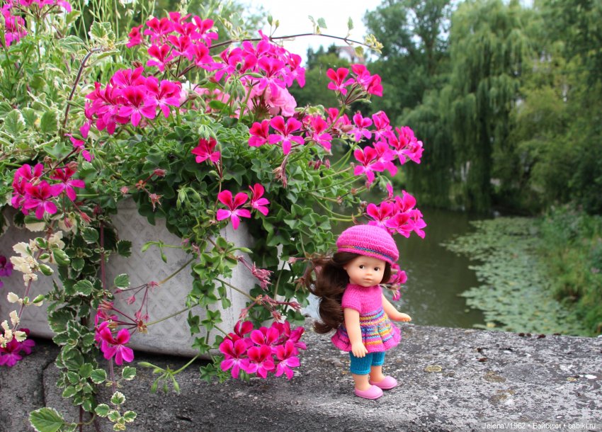 Лета много не бывает. И снова мини Королинки. Одежда своими руками