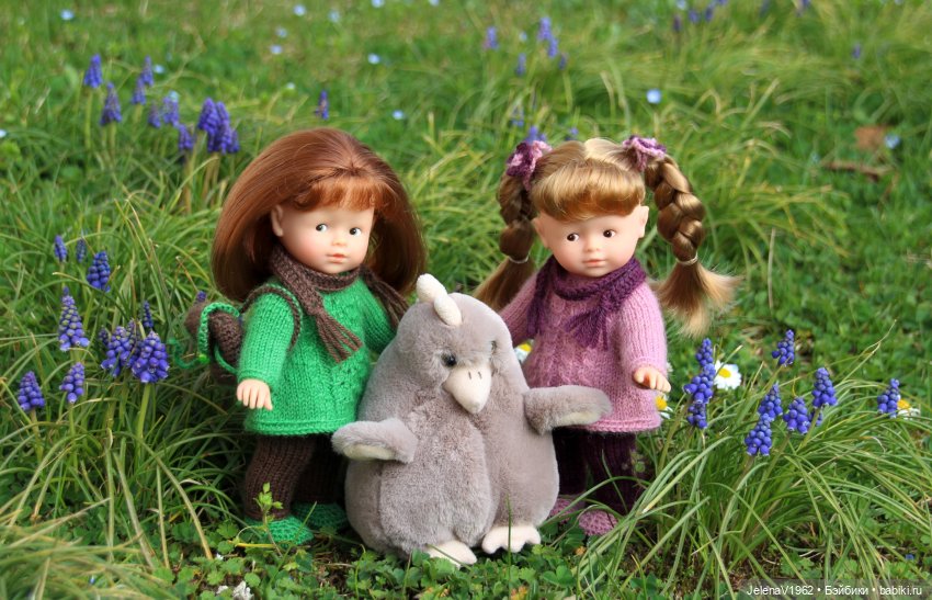 Весна, цветы и любимые куклы, что ещё для счастья надо