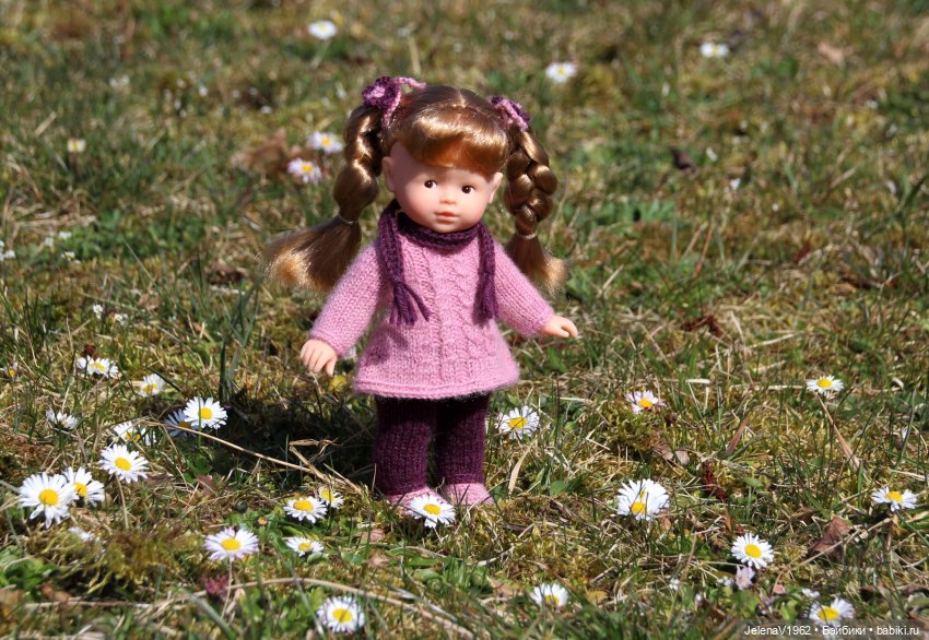 Весна, цветы и любимые куклы, что ещё для счастья надо