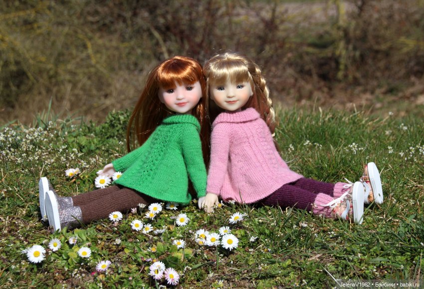 Весна, цветы и любимые куклы, что ещё для счастья надо