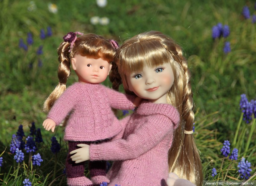 Весна, цветы и любимые куклы, что ещё для счастья надо