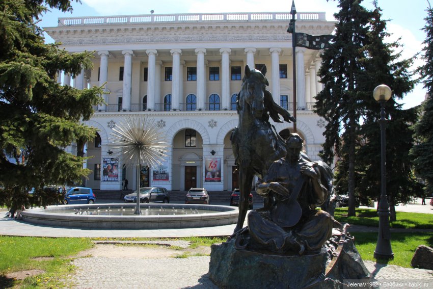 Маленькая дверь в большой мир. Киев - столица Украины любопытными глазами Вихтелей