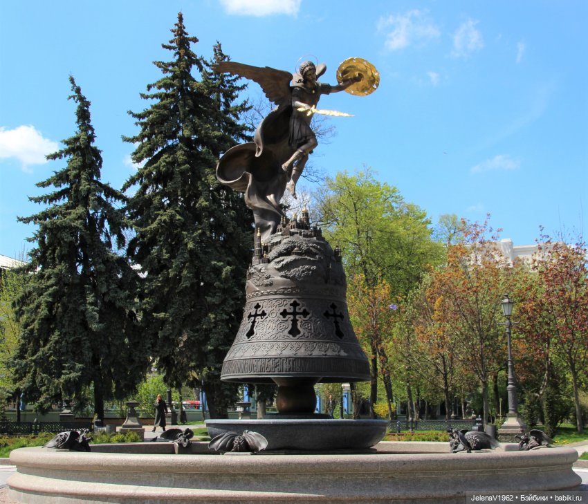 Маленькая дверь в большой мир. Киев - столица Украины любопытными глазами Вихтелей