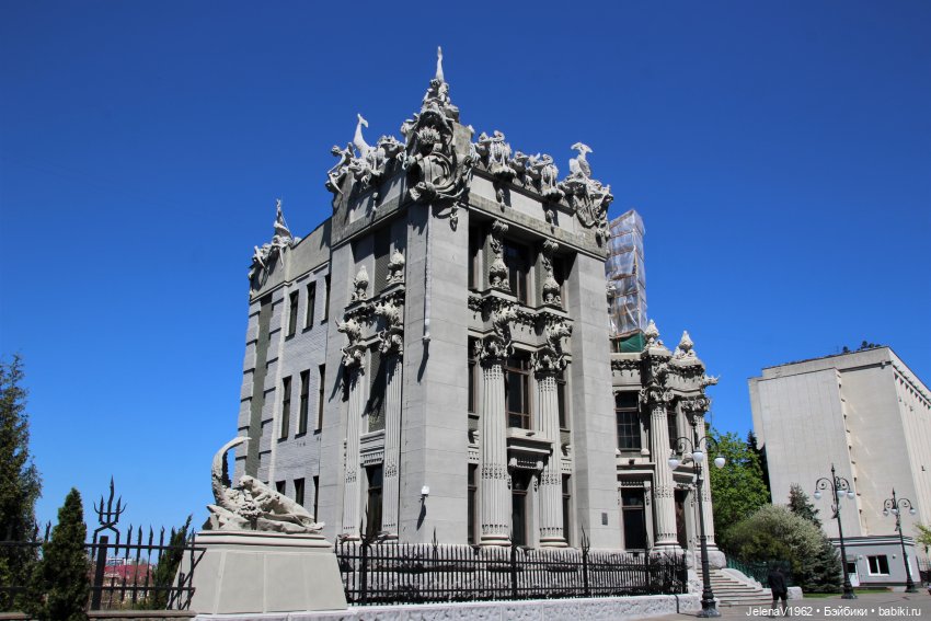 Маленькая дверь в большой мир. Киев - столица Украины любопытными глазами Вихтелей