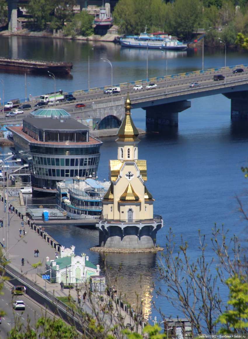 Маленькая дверь в большой мир. Киев - столица Украины любопытными глазами Вихтелей