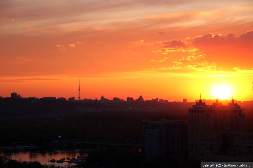 Маленькая дверь в большой мир. Киев - столица Украины любопытными глазами Вихтелей