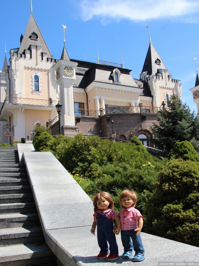 Маленькая дверь в большой мир. Киев - столица Украины любопытными глазами Вихтелей