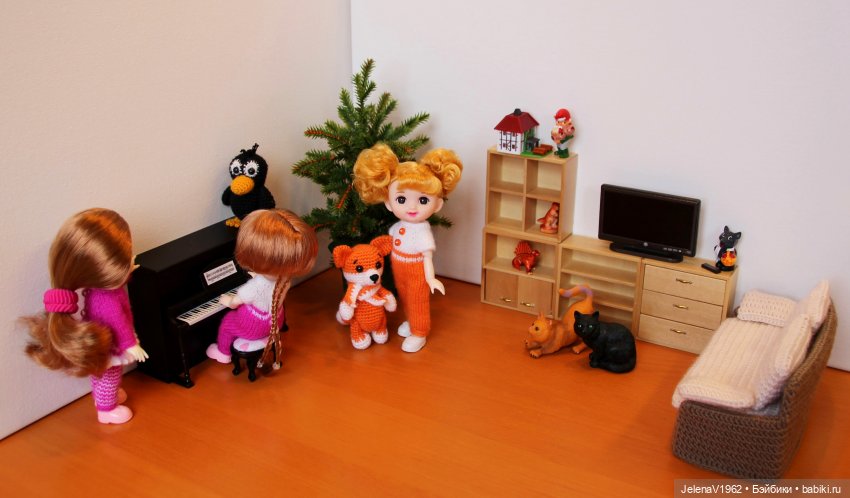 Так хочется снега, а его всё нет и нет... Так и зима пройдёт. Баболички. Одежда своими руками