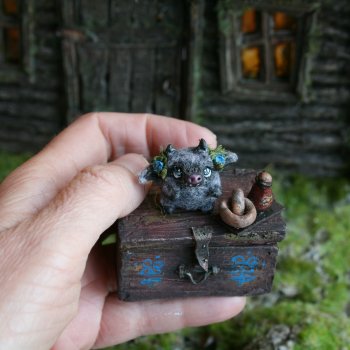 Миниатюрные чертовки.