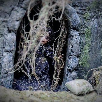 Миниатюрная спящая, красавица