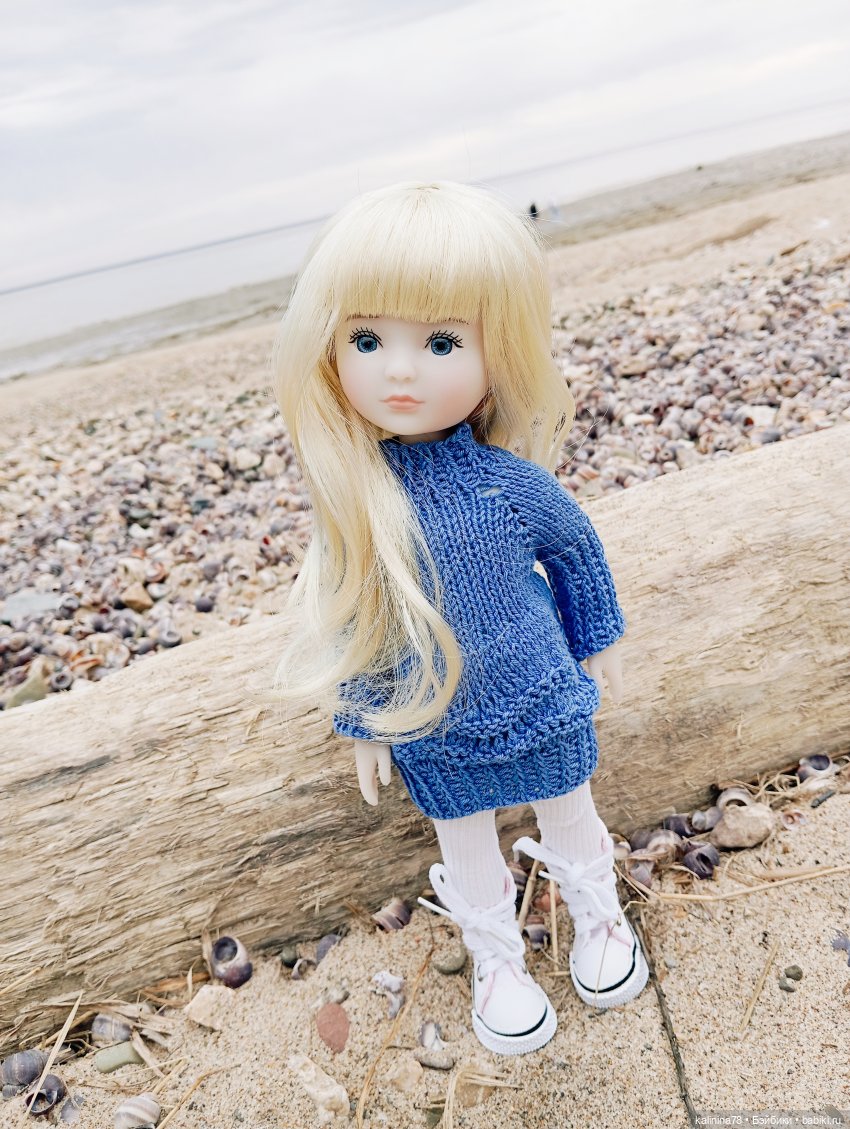 Прогулки с рубиночками — Куклы Ruby Red (Руби Ред) Fashion Friends: Siblies (фото 10)