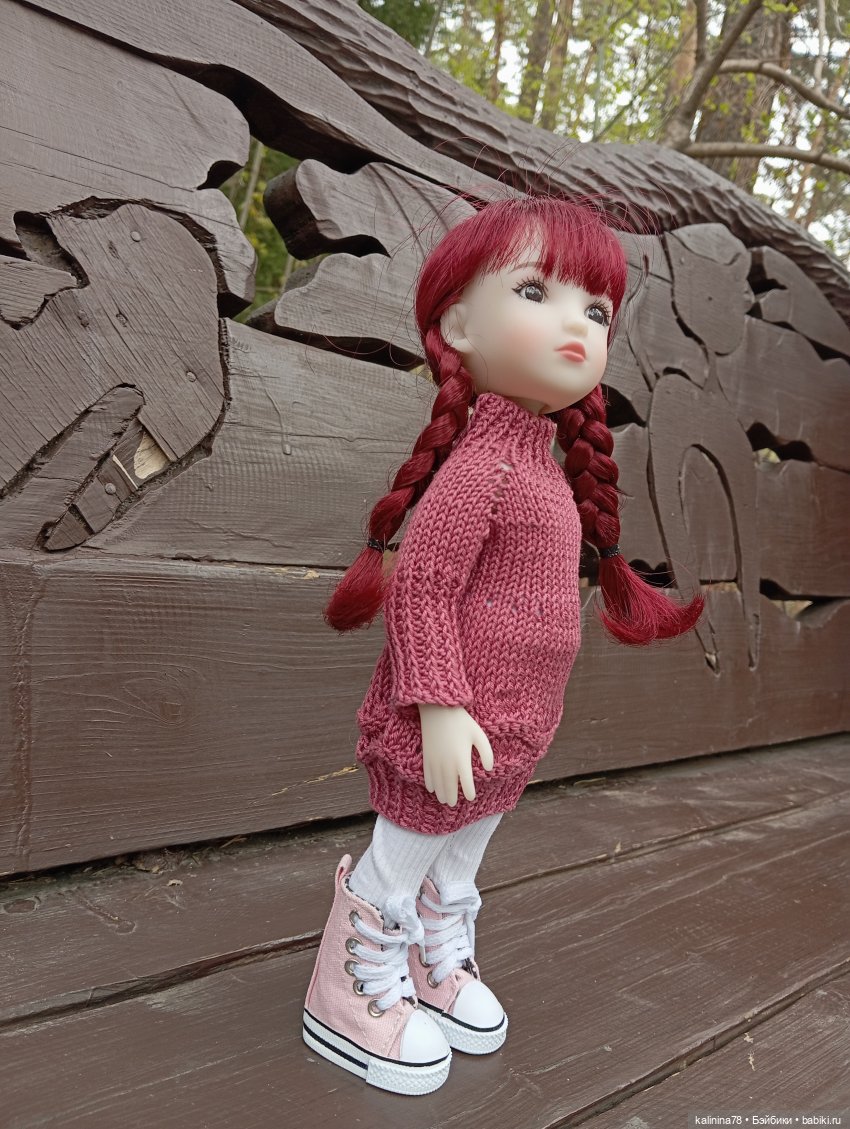 Прогулки с рубиночками — Куклы Ruby Red (Руби Ред) Fashion Friends: Siblies (фото 3)