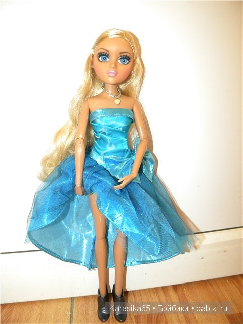 Одеваю новеньких. Одежда для кукол (фото 2)