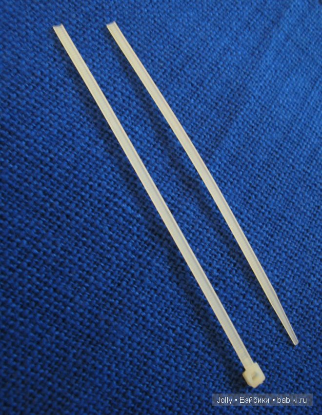 Охотничий лук для куклы — Как сделать аксессуары для кукол: сумки (фото 5)