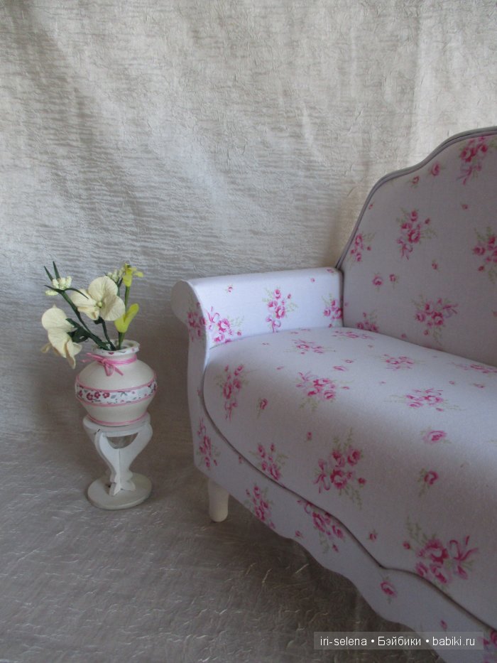 И снова мои диваны для кукол. Для больших и маленьких