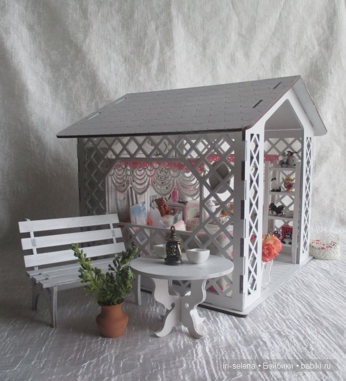 Отдельная жилплощадь, или куколки тоже мечтают о своих комнатках