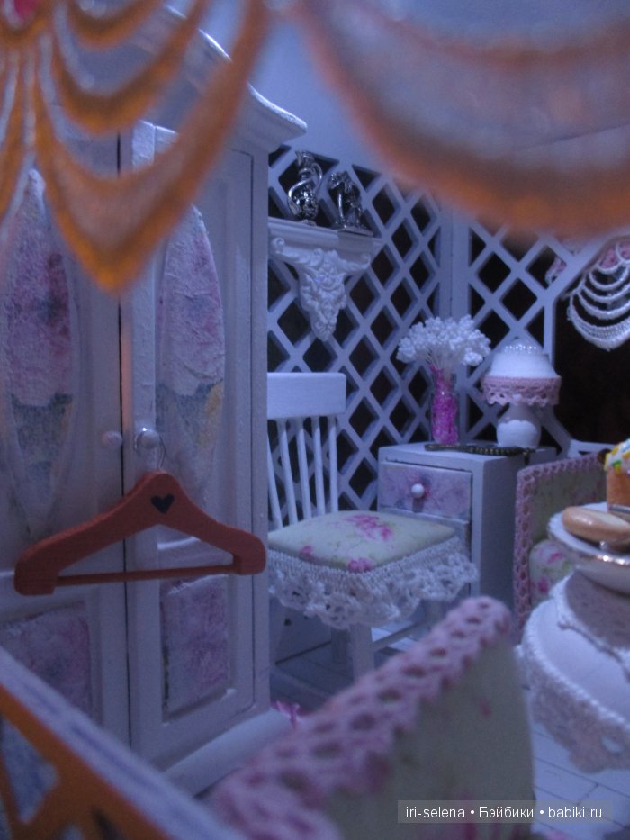 Отдельная жилплощадь, или куколки тоже мечтают о своих комнатках