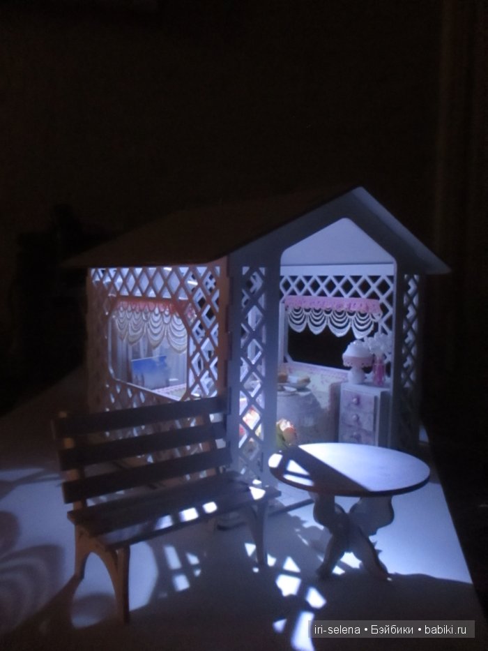 Отдельная жилплощадь, или куколки тоже мечтают о своих комнатках