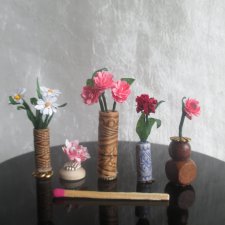 Миниатюрные цветы в вазах (набор) для интерьеров и кукольных домиков