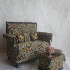 "Дуэт в Винтажном Стиле" - диван и столик-банкетка. Для кукол от 30 до 44 см