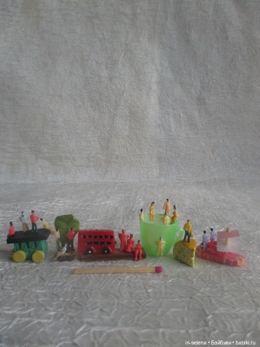 Маленькие миниатюры из жизни крохотных человечков (фото 2)