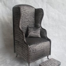 Ушастое кресло "Бристоль" с банкеткой. Для кукол от 28 до 34 см