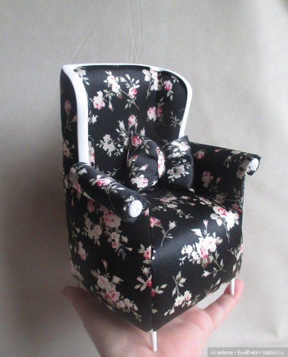 Опять про диваны и кресла)