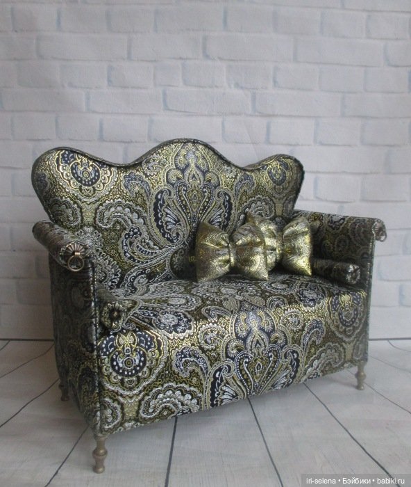 Любимое занятие все то же - мебель для кукол (фото 7)