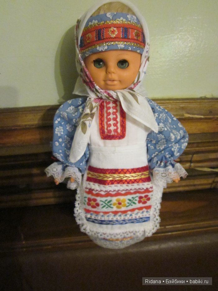 Подарок на день рожденья — Одежда и обувь для кукол своими руками: фото