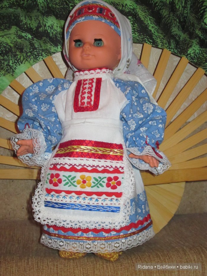 Подарок на день рожденья — Одежда и обувь для кукол своими руками: фото
