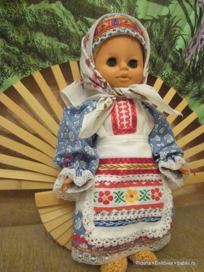 Подарок на день рожденья — Одежда и обувь для кукол своими руками: фото
