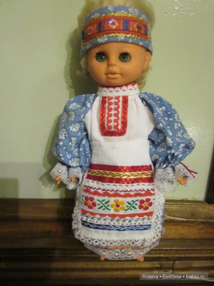 Подарок на день рожденья — Одежда и обувь для кукол своими руками: фото