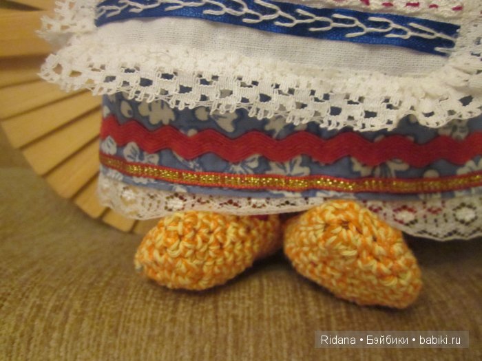 Подарок на день рожденья — Одежда и обувь для кукол своими руками: фото