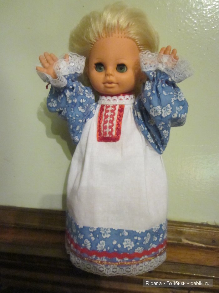 Подарок на день рожденья — Одежда и обувь для кукол своими руками: фото
