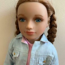 My Salon doll Olivia с рыжеватыми волосами и голубыми глазами в аутфите от Magic Attic My Salon doll Olivia с рыжеватыми волосами и голубыми глазами в аутфите от Magic Attic