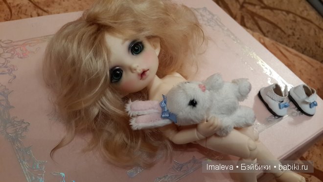 Со своей первой игрушкой