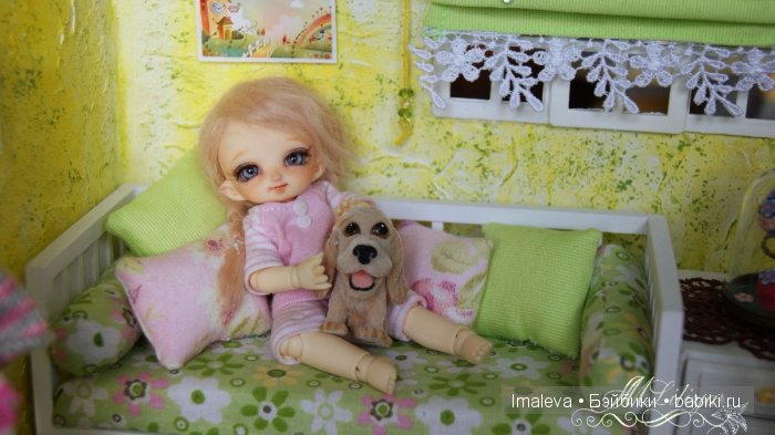 А к нам приехал крошечный ребенок