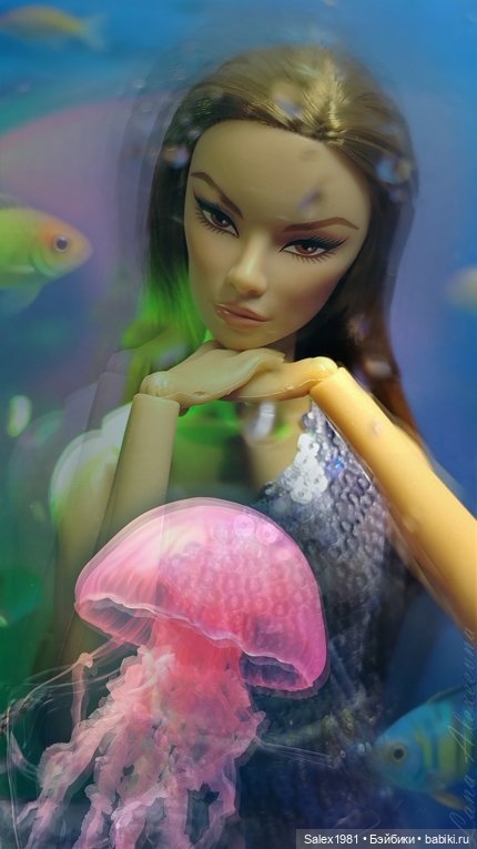 Добавила рыбок!