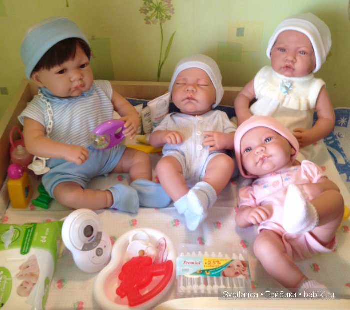 Раз-два-три-четыре мы "Хуанчиков" будили, на прогулку собирались, раздевались-одевались