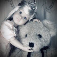 Лучшие друзья куколок... Медведи! Ч/б фото