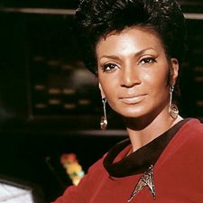 Обзор: Star Trek 50th Anniversary Barbie - Uhura