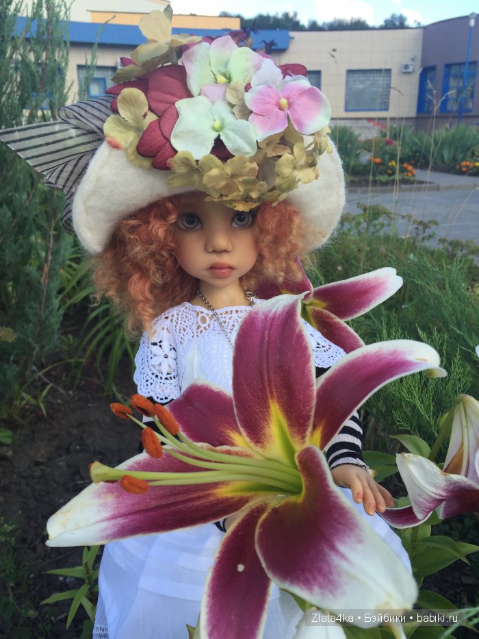 Варис, Larissa by Kaye Wiggs