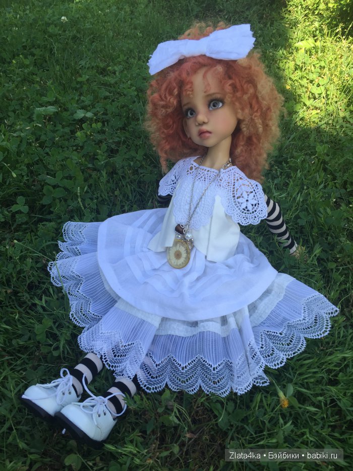 Варис, Larissa by Kaye Wiggs